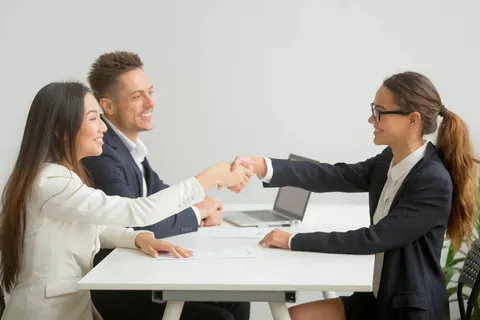 Candidate in an interview with a recruiter